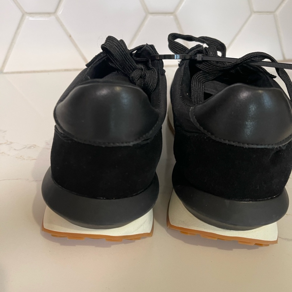 New! J/Slides Black Tennis Shoes-Size 7 View 3